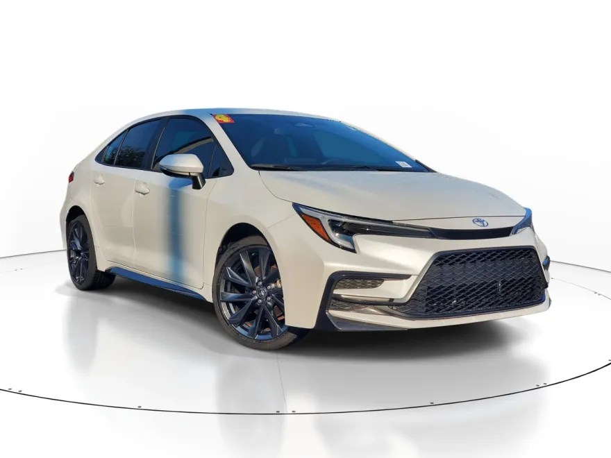 2024 Toyota Corolla SE photo 1
