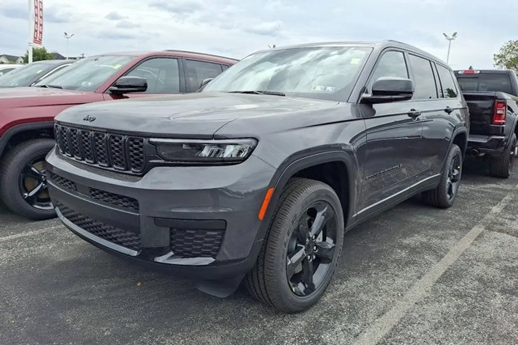 2025 Jeep Grand Cherokee Altitude X photo 1