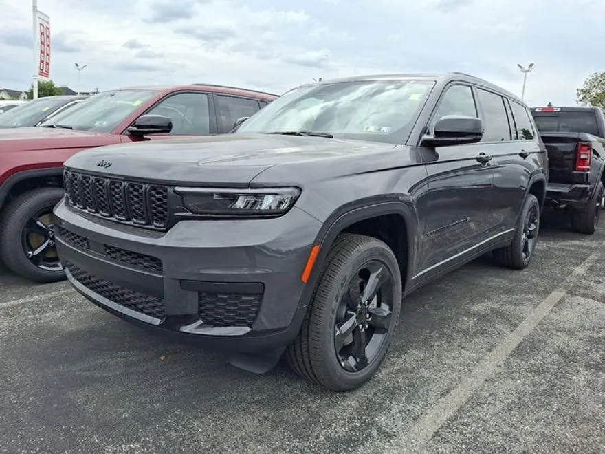 2025 Jeep Grand Cherokee Altitude X photo 1