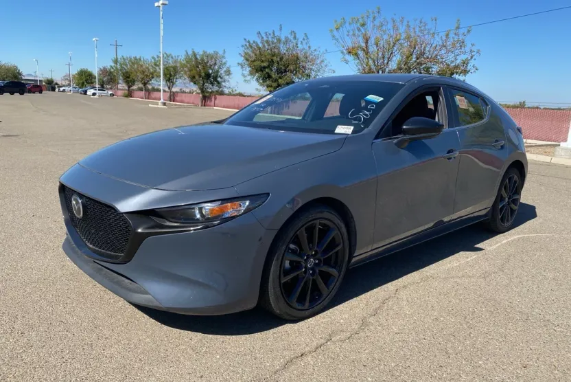 2024 Mazda Mazda3 2.5 s Carbon photo 1