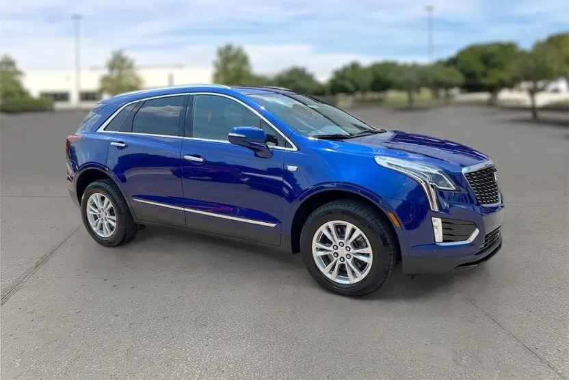 2025 Cadillac XT5 Luxury photo 1