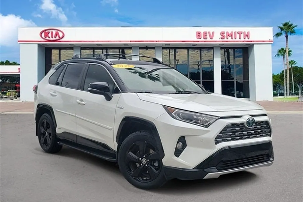 2020 Toyota RAV4 Hybrid XSE photo 1