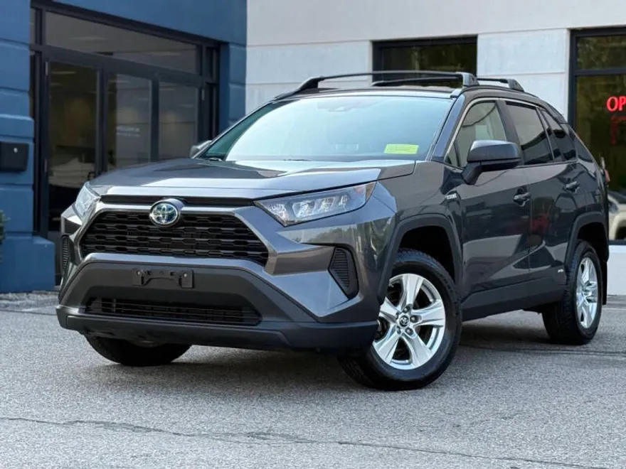 2020 Toyota RAV4 Hybrid LE photo 1