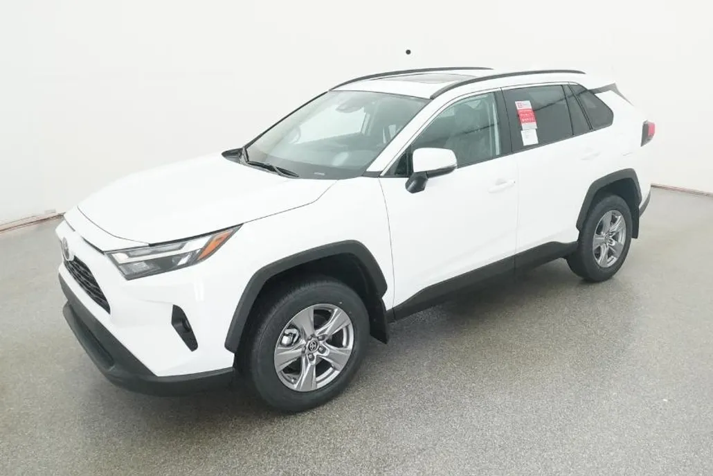 2025 Toyota RAV4 XLE photo 1