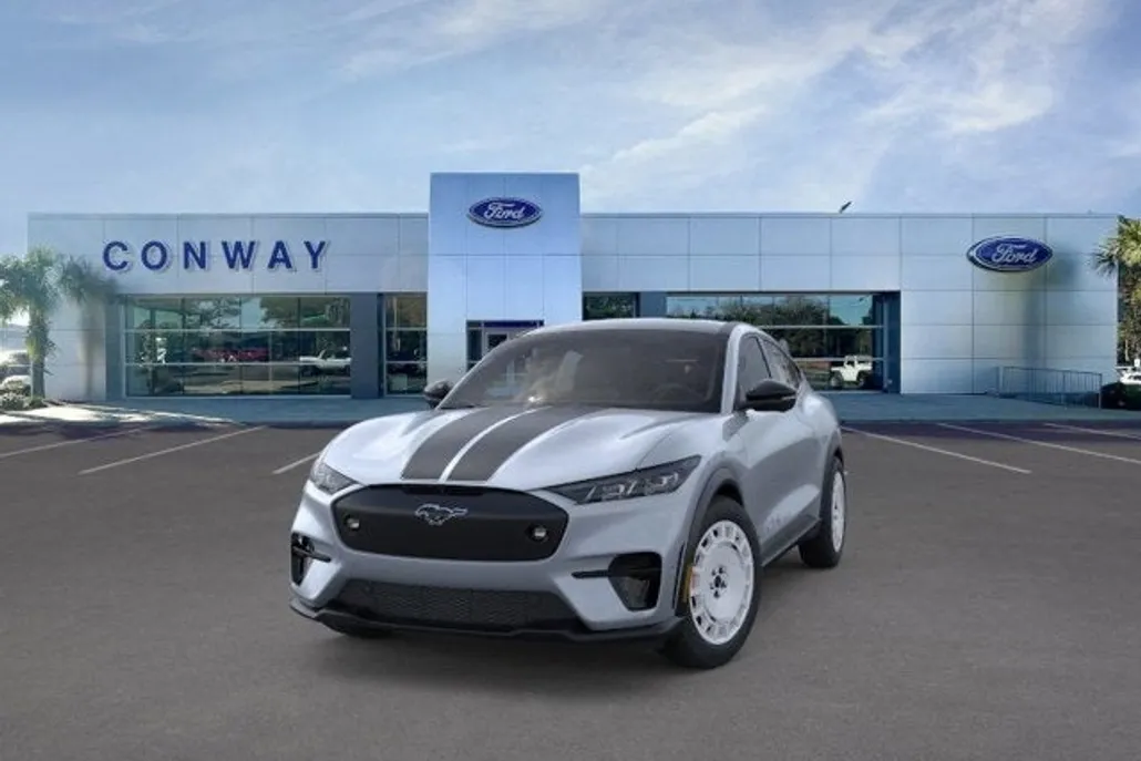 2025 Ford Mustang Mach-E GT photo 1