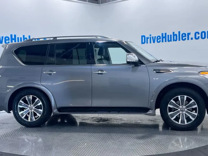 2019 Nissan Armada SL photo 1