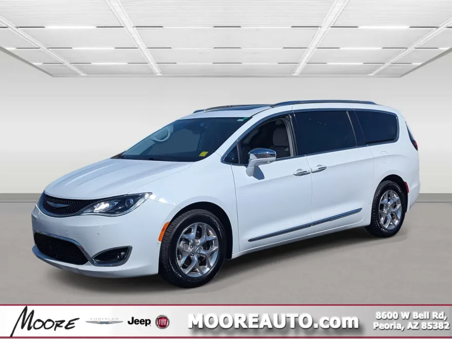 2018 Chrysler Pacifica Limited photo 1