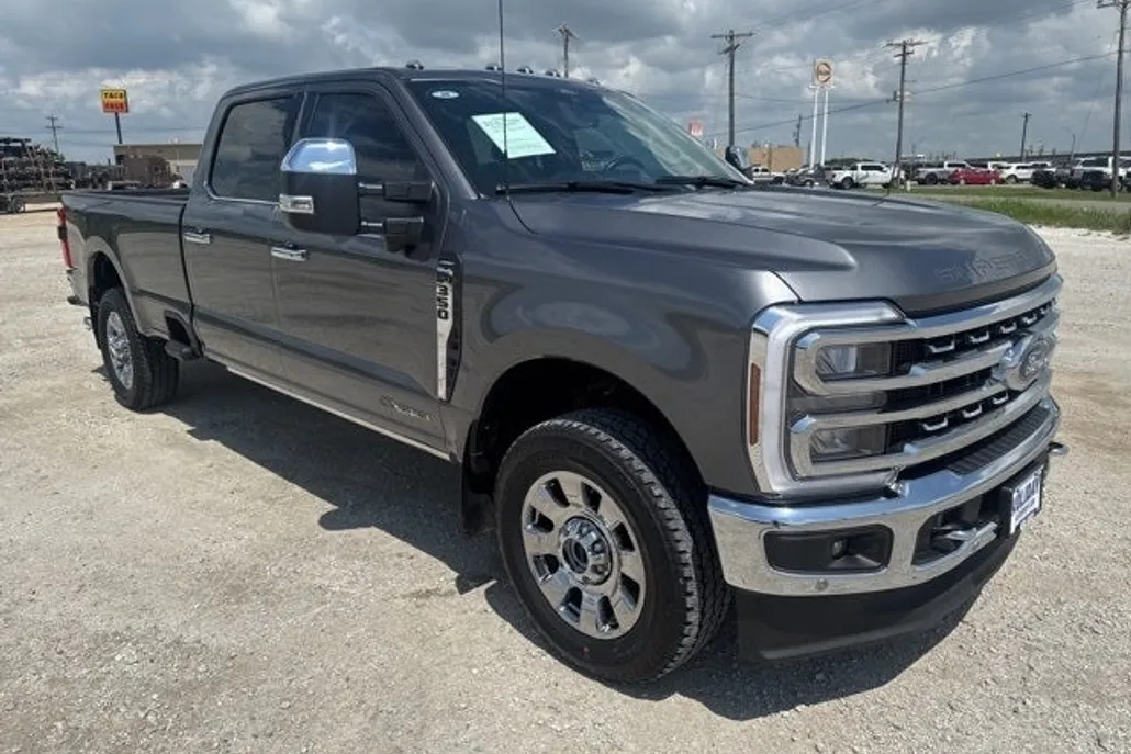 2024 Ford F-350 photo 1