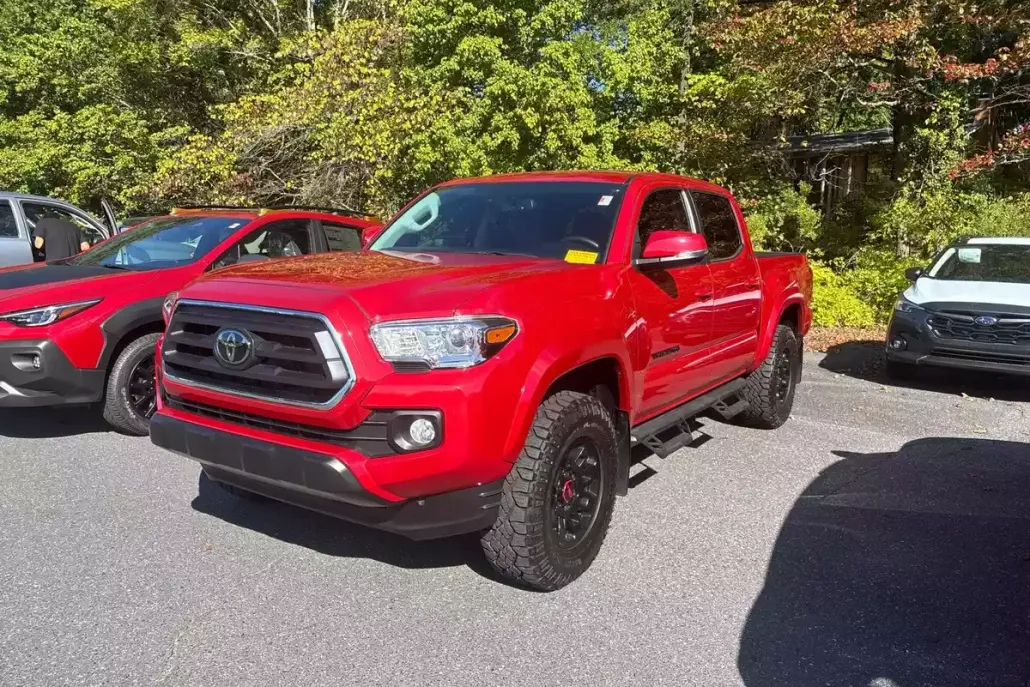 2022 Toyota Tacoma 4x4 SR5 photo 1