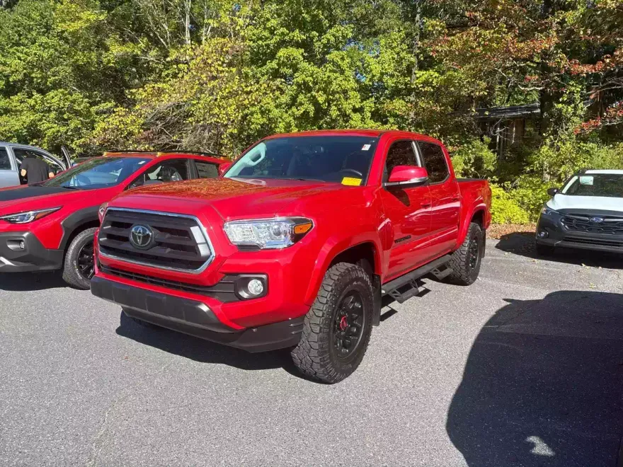 2022 Toyota Tacoma 4x4 SR5 photo 1