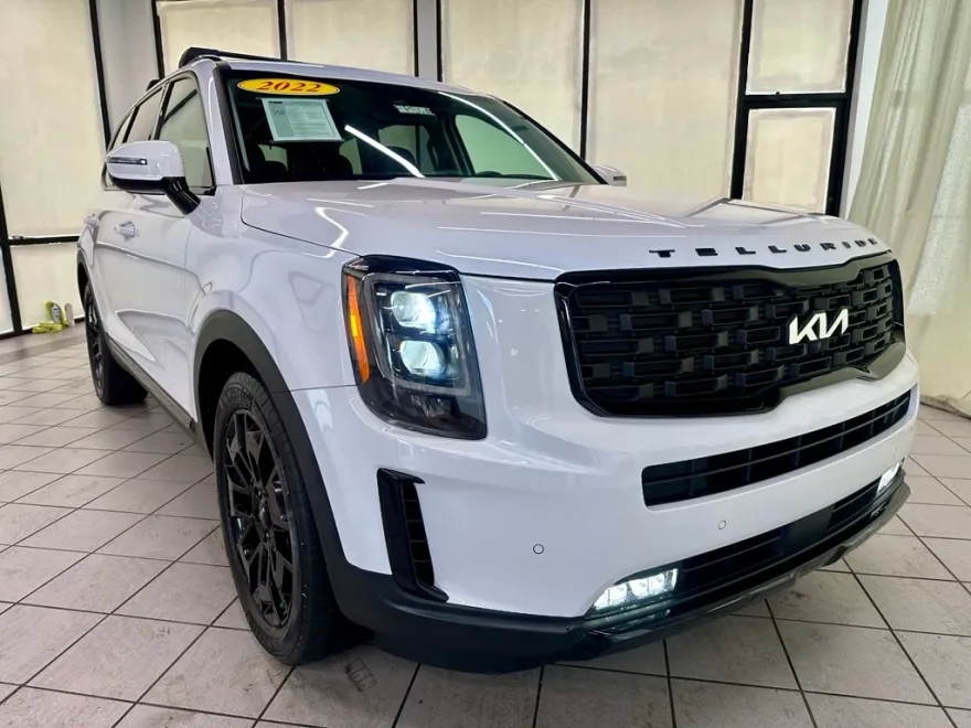 2022 Kia Telluride SX photo 1