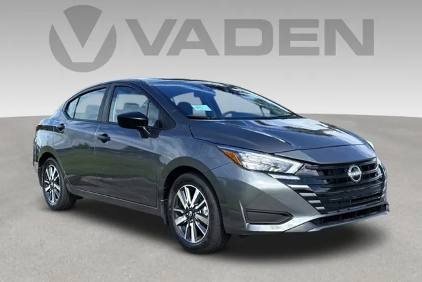 2025 Nissan Versa 1.6 SV photo 1