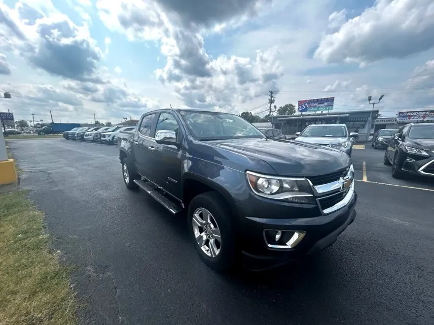 2017 Chevrolet Colorado LT photo 1