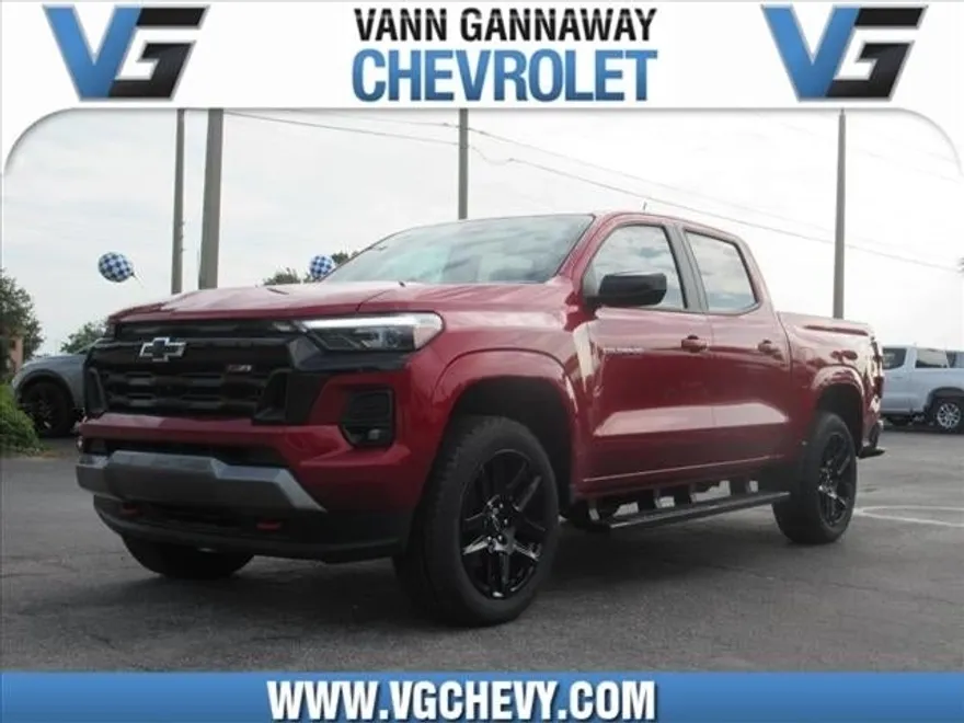 2025 Chevrolet Colorado Z71 photo 1