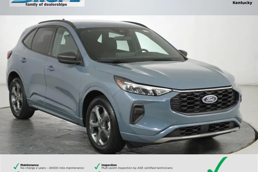 2023 Ford Escape ST-Line photo 1