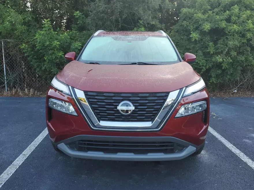 2022 Nissan Rogue SV photo 1