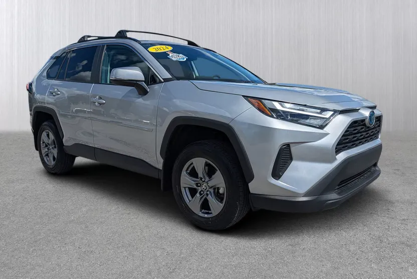 2024 Toyota RAV4 Hybrid XLE photo 1