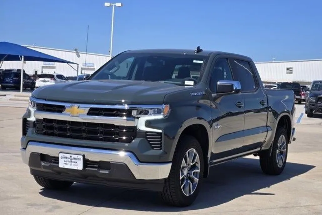 2026 Chevrolet Silverado 1500 LT photo 1