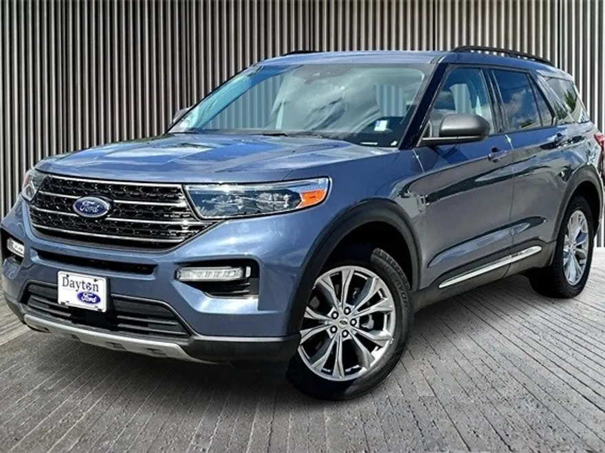 2021 Ford Explorer XLT photo 1