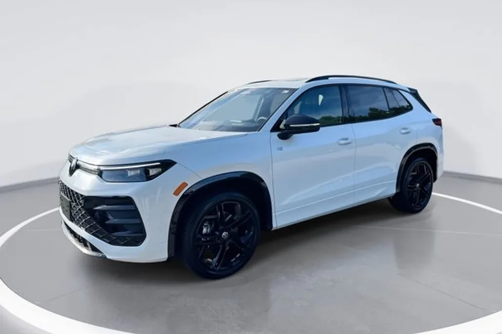2025 Volkswagen Tiguan SE R-Line Black photo 1