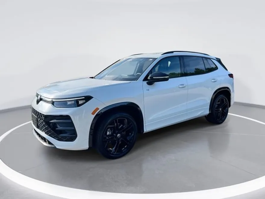2025 Volkswagen Tiguan SE R-Line Black photo 1