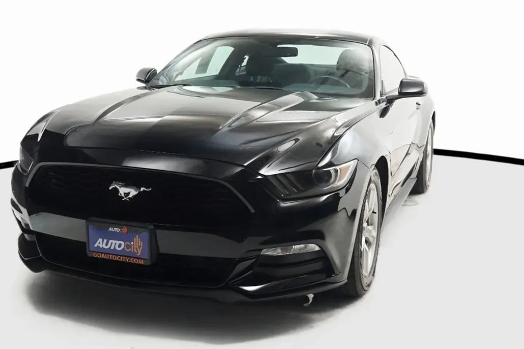 2017 Ford Mustang V6 photo 1