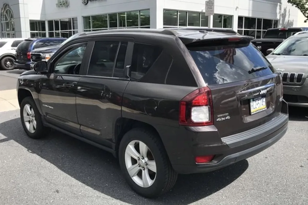 2014 Jeep Compass Latitude photo 1