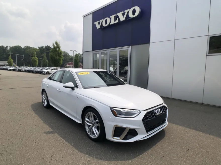 2024 Audi A4 45 S line Premium photo 1