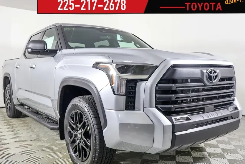 2026 Toyota Tundra SR5 CrewMax photo 1