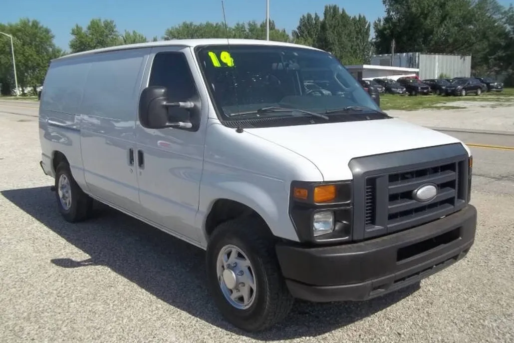 2014 Ford E-150 photo 1