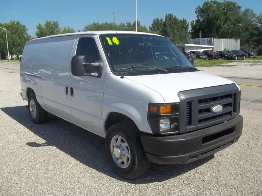 2014 Ford E-150 photo 1