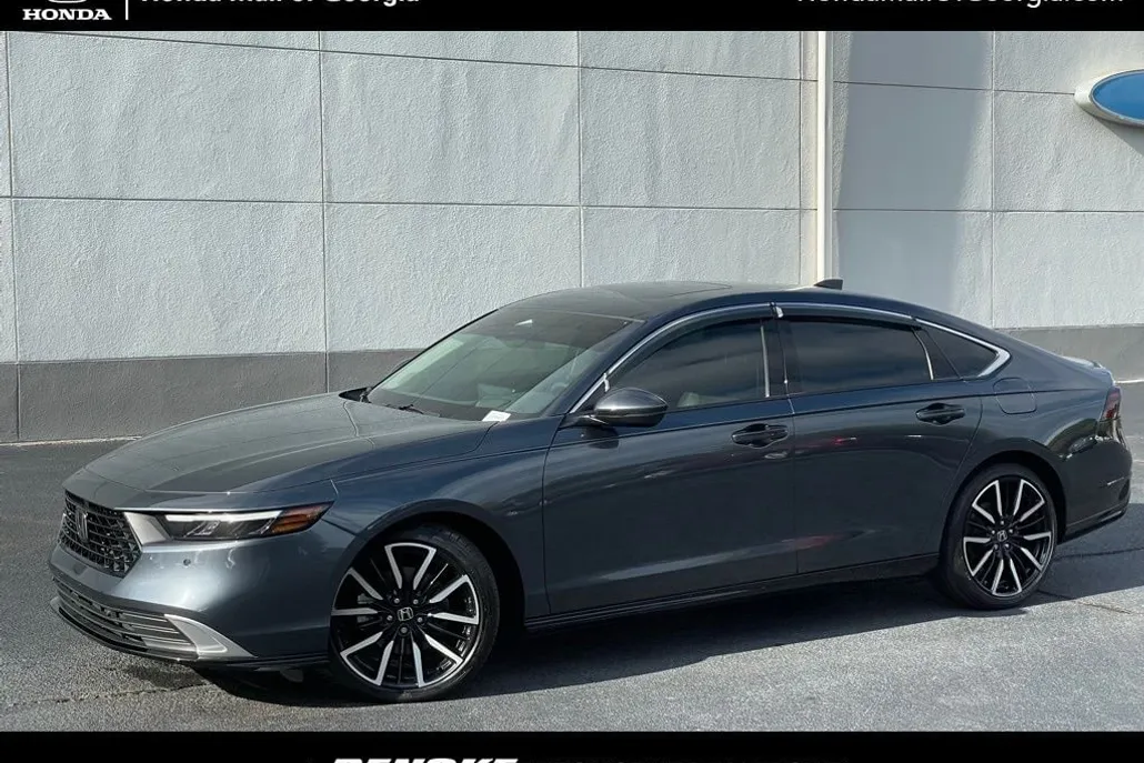 2023 Honda Accord Hybrid Touring photo 1