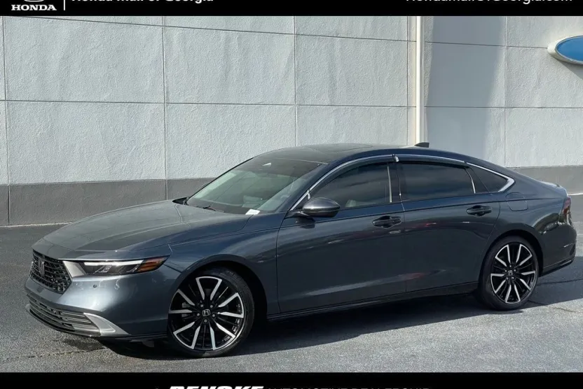 2023 Honda Accord Hybrid Touring photo 1