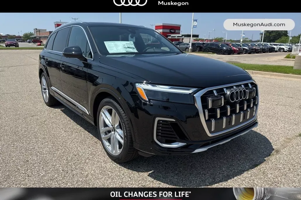 2025 Audi Q7 55 Premium Plus photo 1