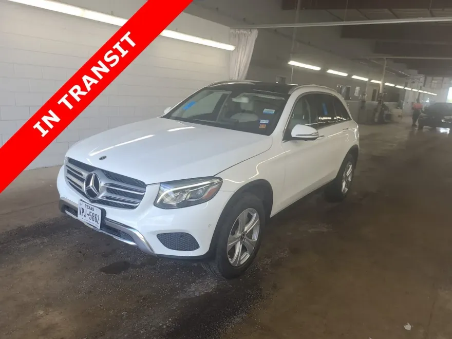 2018 Mercedes Benz GLC 300 photo 1