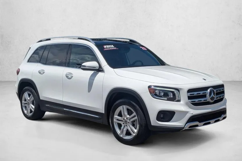 2023 Mercedes Benz GLB 250 photo 1