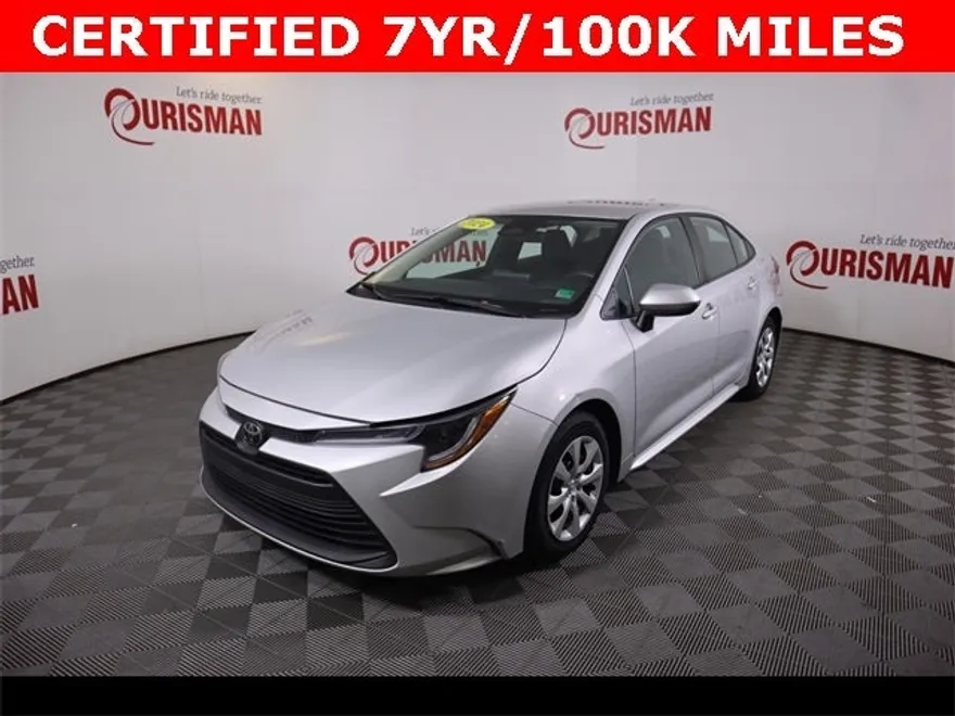 2024 Toyota Corolla LE photo 1