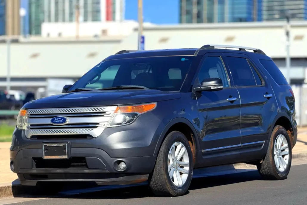 2015 Ford Explorer XLT photo 1