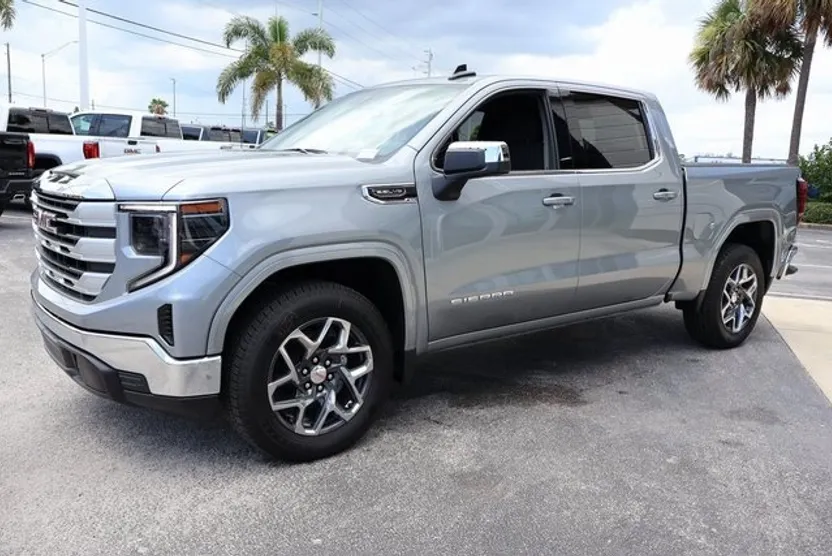 2026 Gmc Sierra 1500 SLE photo 1