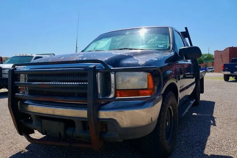 2000 Ford F-250 photo 1