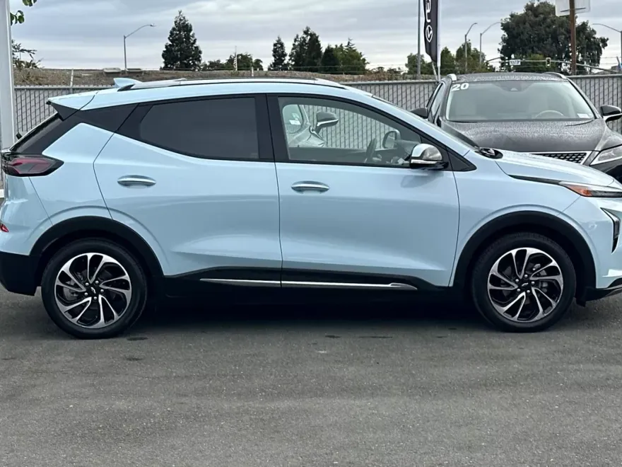2023 Chevrolet Bolt EUV Premier photo 1