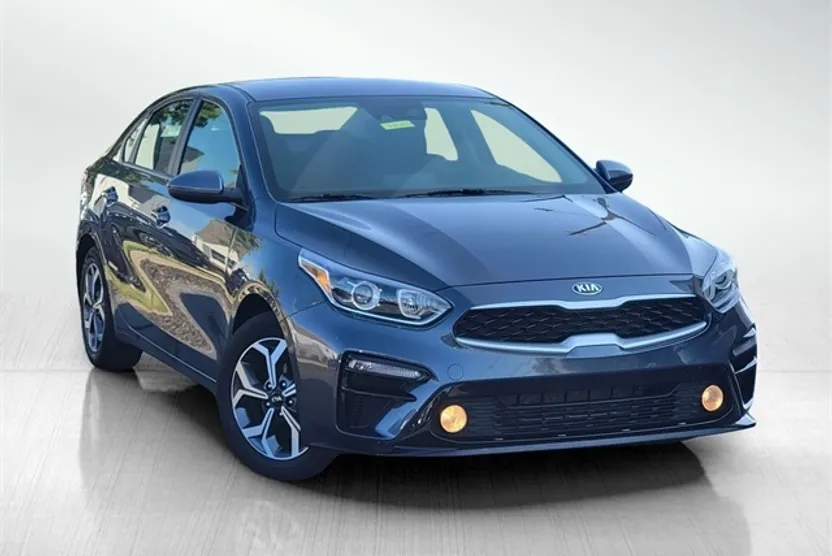 2021 Kia Forte FE LXS photo 1