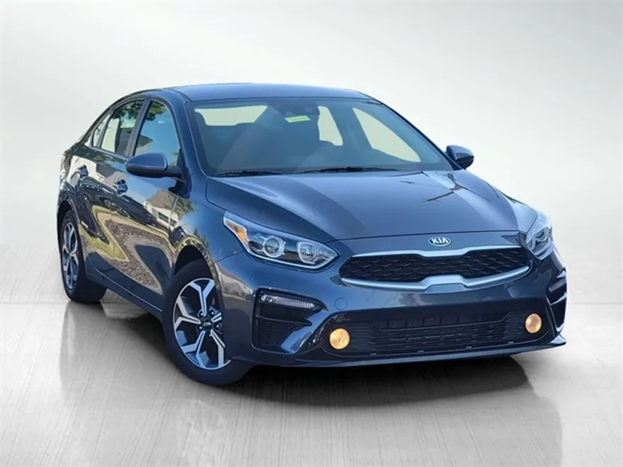 2021 Kia Forte FE LXS photo 1