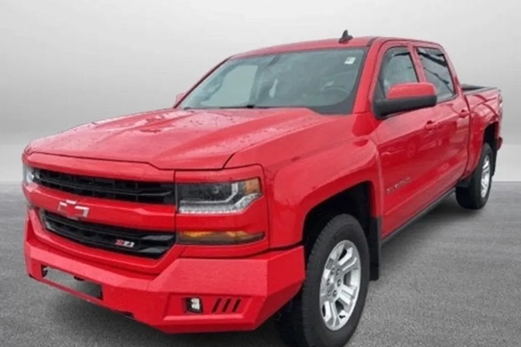 2018 Chevrolet Silverado 1500 LT photo 1