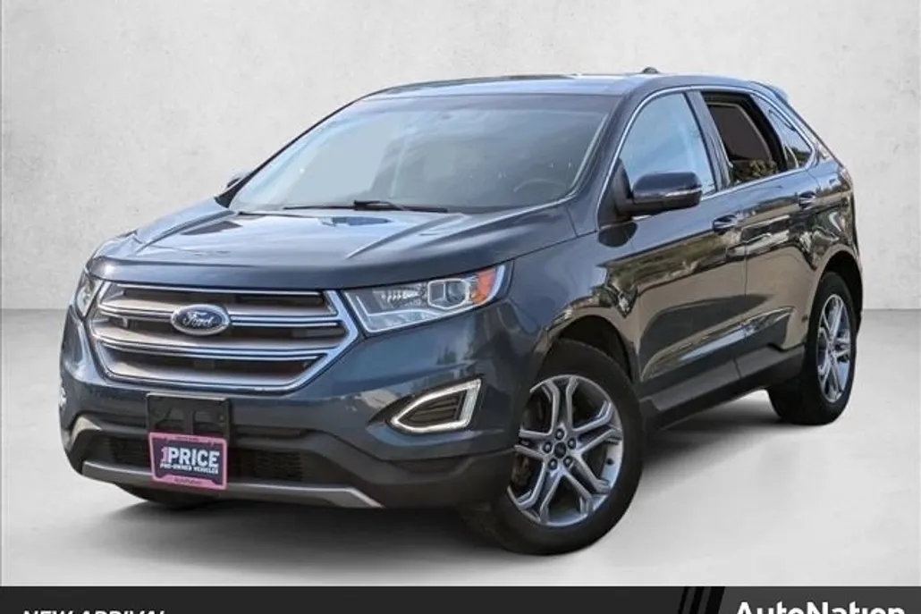 2016 Ford Edge Titanium photo 1