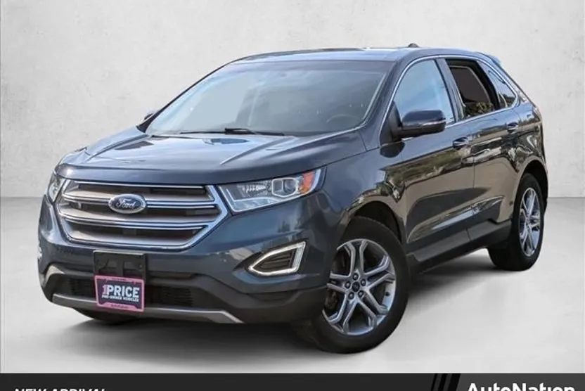 2016 Ford Edge Titanium photo 1