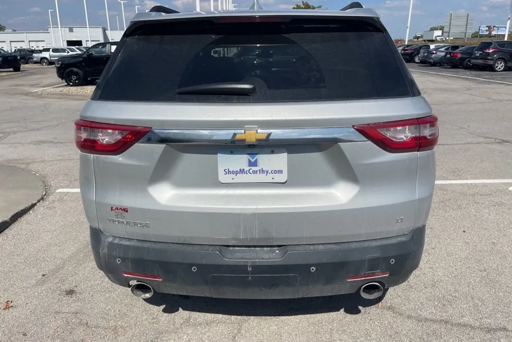 2020 Chevrolet Traverse 1LT photo 1
