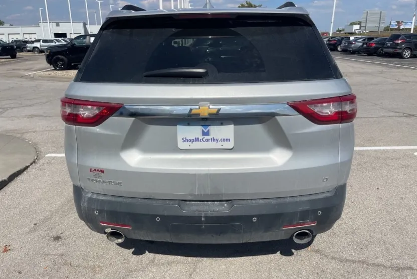 2020 Chevrolet Traverse 1LT photo 1