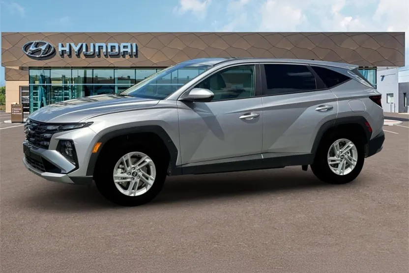 2025 Hyundai Tucson SE photo 1