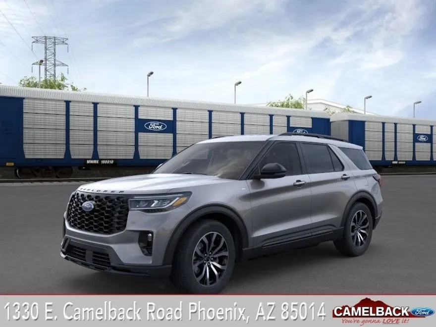 2025 Ford Explorer ST-Line photo 1